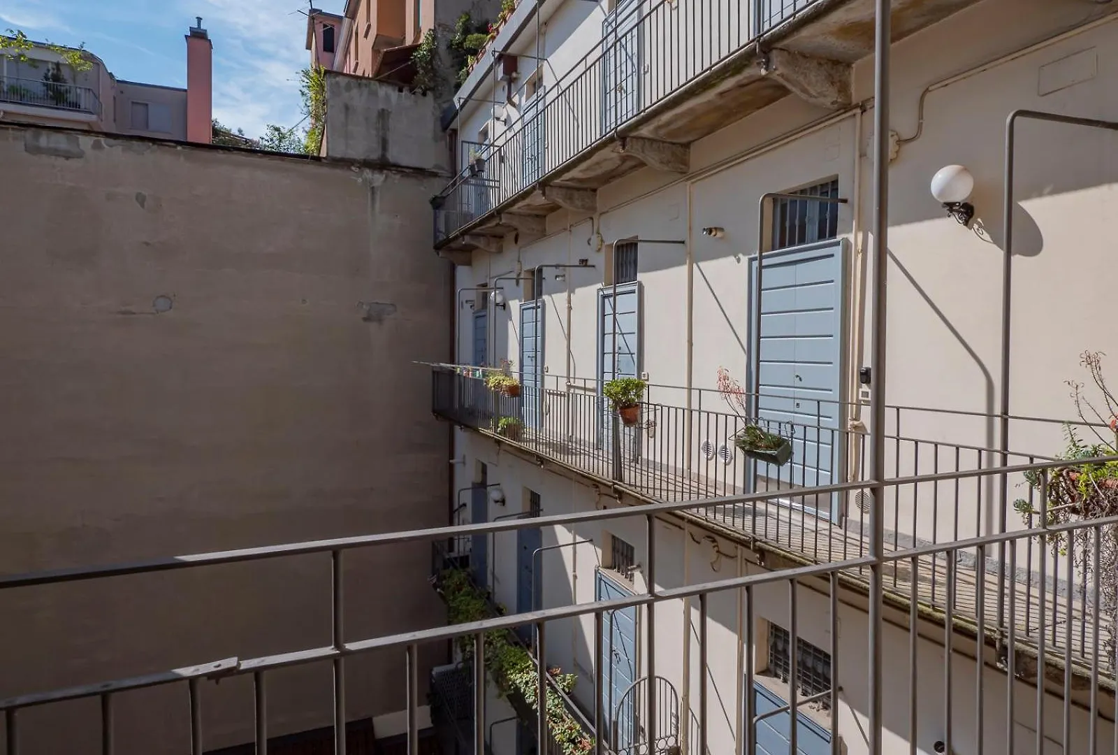 Xenia Apartments - Renovated Two-Room Apartment In Sant'Ambrogio Milaan Italië
