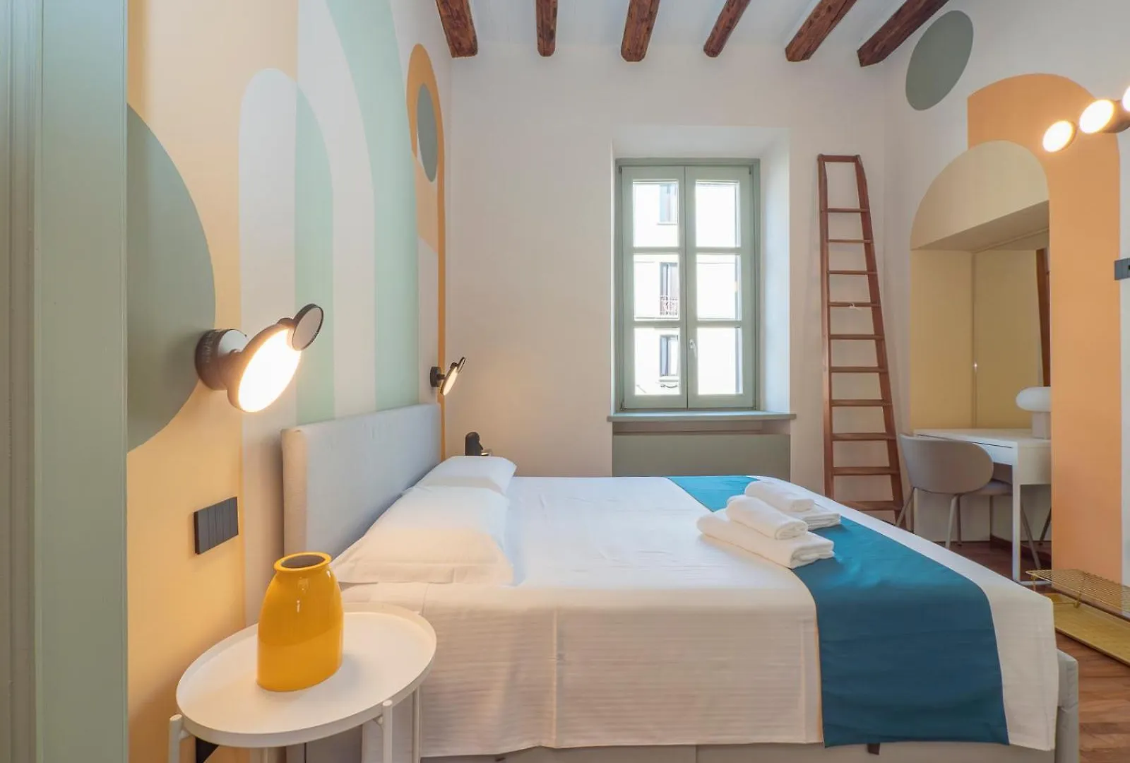 Xenia Apartments - Renovated Two-Room Apartment In Sant'Ambrogio Milaan Italië