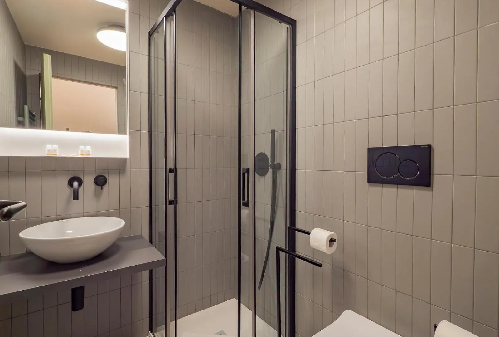 Xenia Apartments - Renovated Two-Room Apartment In Sant'Ambrogio Milaan